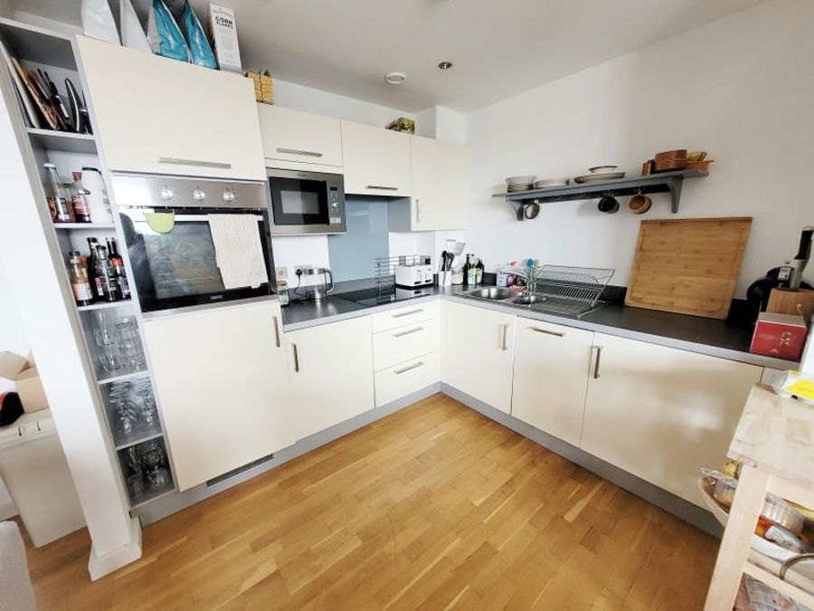 Apt 5.07 :: Flint Glass Wharf image 2