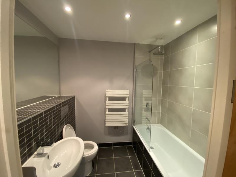 Apt G.18 :: Flint Glass Wharf image 6