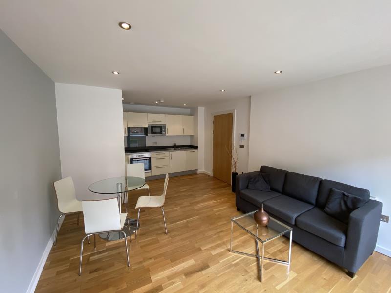 Apt G.18 :: Flint Glass Wharf image 7