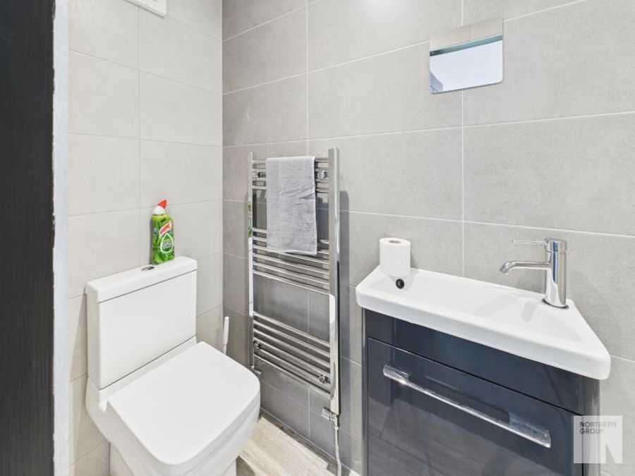 Surrey Avenue :: Marsland Green image 5