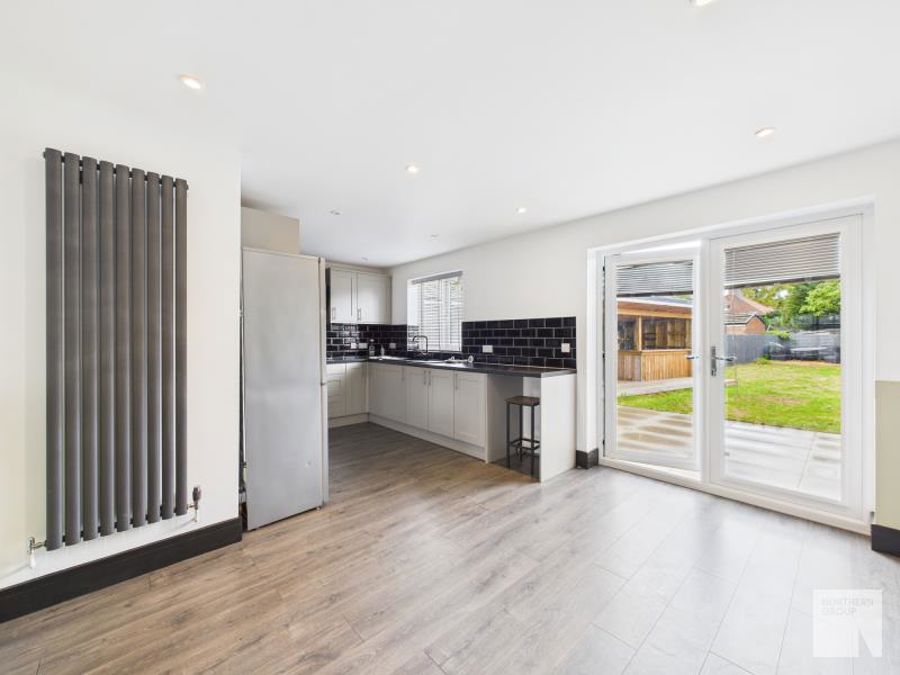 Surrey Avenue :: Marsland Green image 6