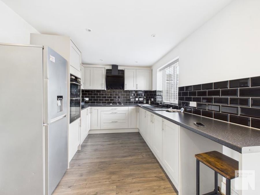 Surrey Avenue :: Marsland Green image 7