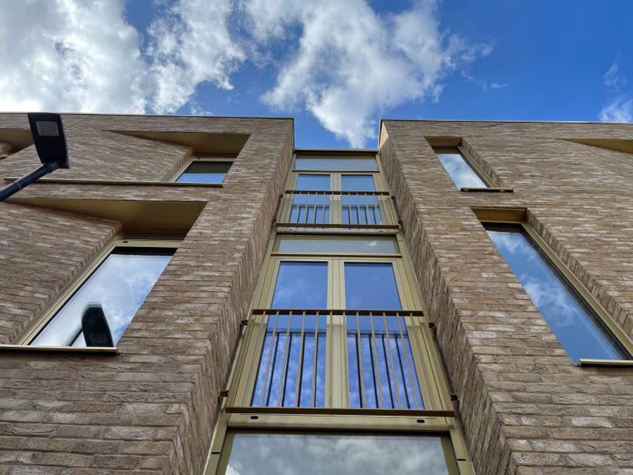 Apt 8 :: The Quarters image 2