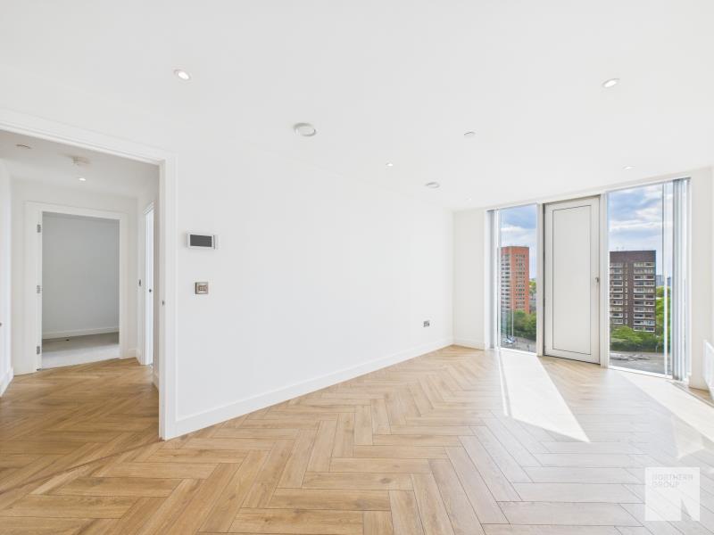 Elizabeth Tower :: Manchester image 5