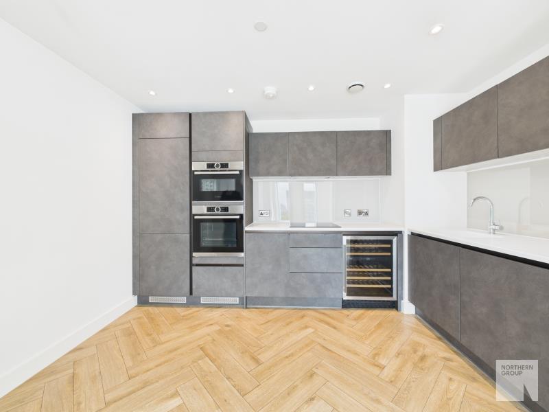 Elizabeth Tower :: Manchester image 8