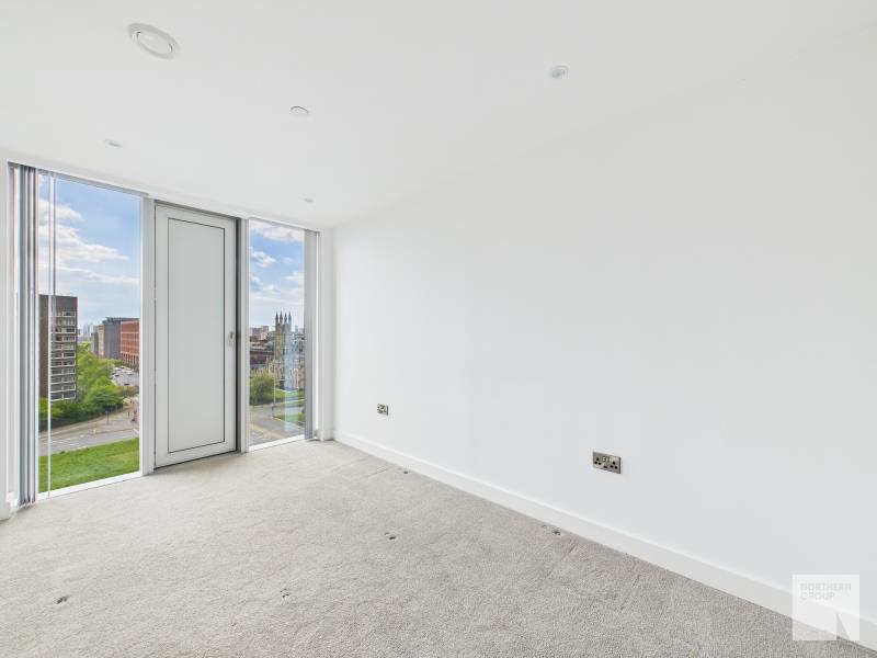 Elizabeth Tower :: Manchester image 11