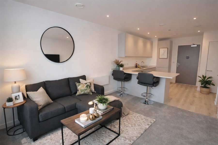 Apt 21001, No1 Old Trafford image 1