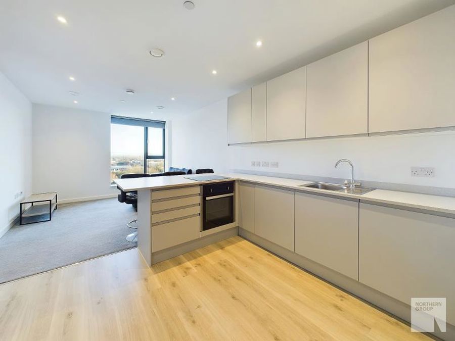 Apt 21001, No1 Old Trafford image 7