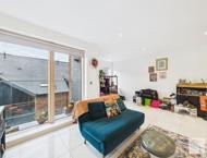 Apt 2.15 :: Ice Plant image 6