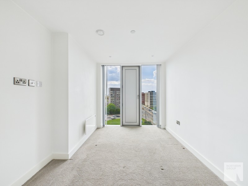 Elizabeth Tower :: Manchester image 9