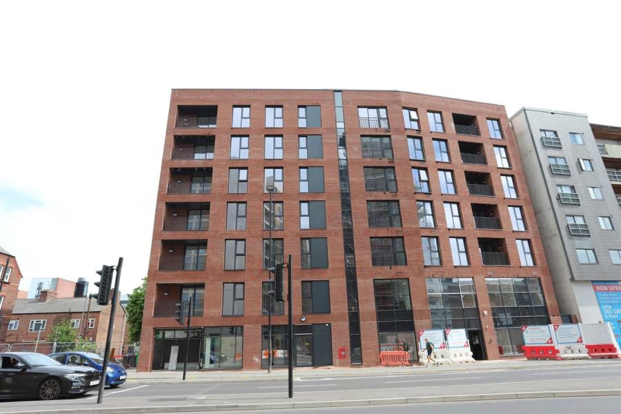 Apt 105, Deluna  image 3
