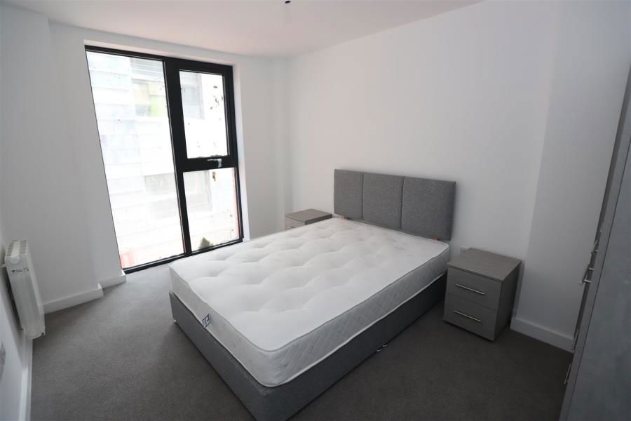 Apt 105, Deluna  image 5