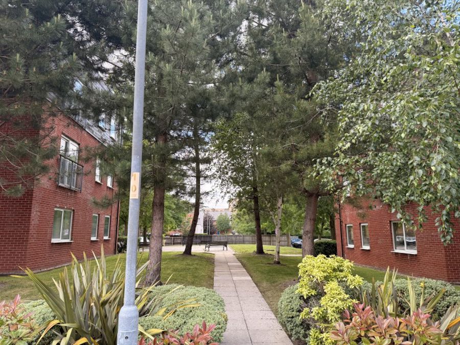 Georgia Avenue :: Didsbury image 3