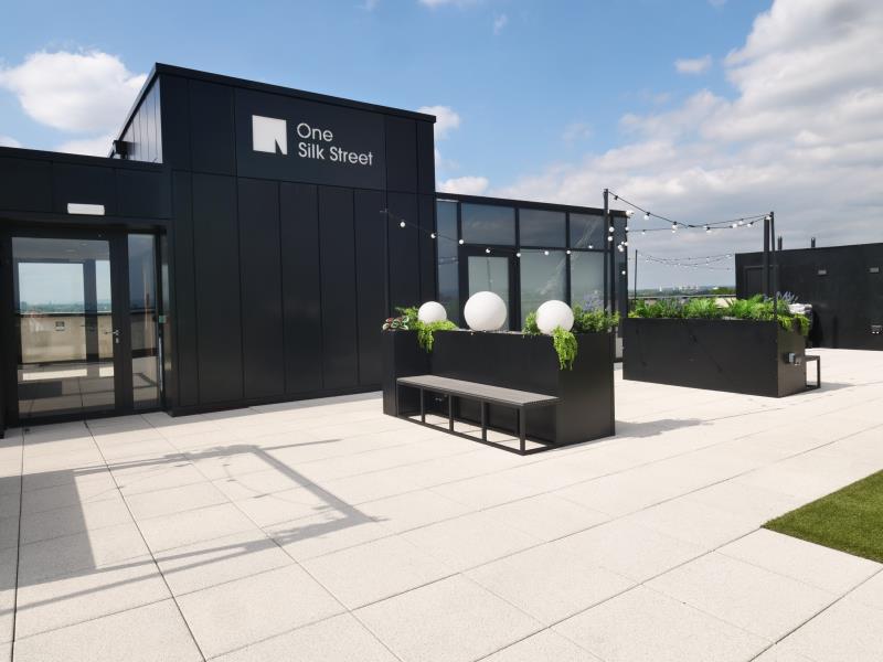 Apt 7.03 :: One Silk St image 3