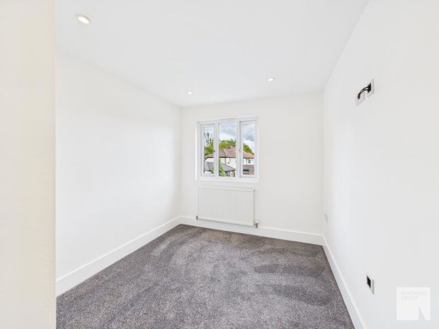 Surrey Avenue :: Marsland Green image 11