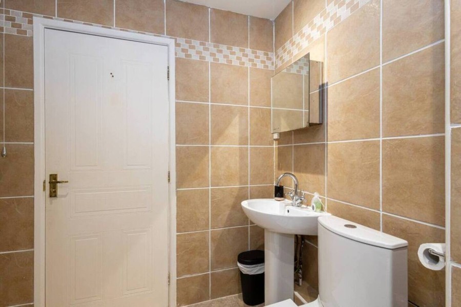 Apt 131a, Liverpool Road image 14