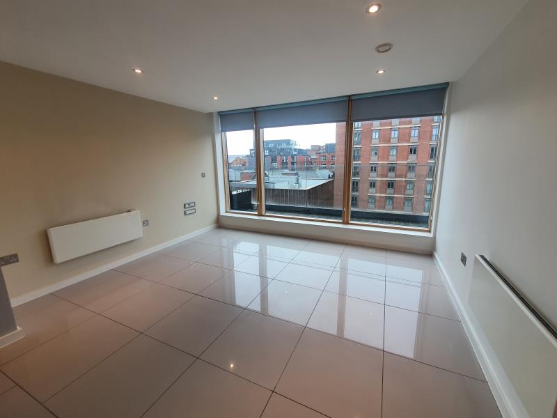 Apt 5.05 :: Ice Plant image 1