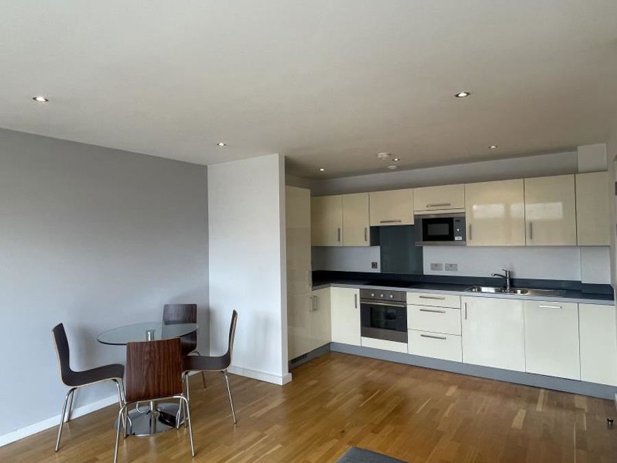 Apt 2.18 :: Flint Glass Wharf image 4
