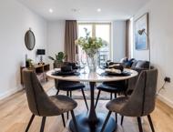 Flat 50 :: The Quarters image 4