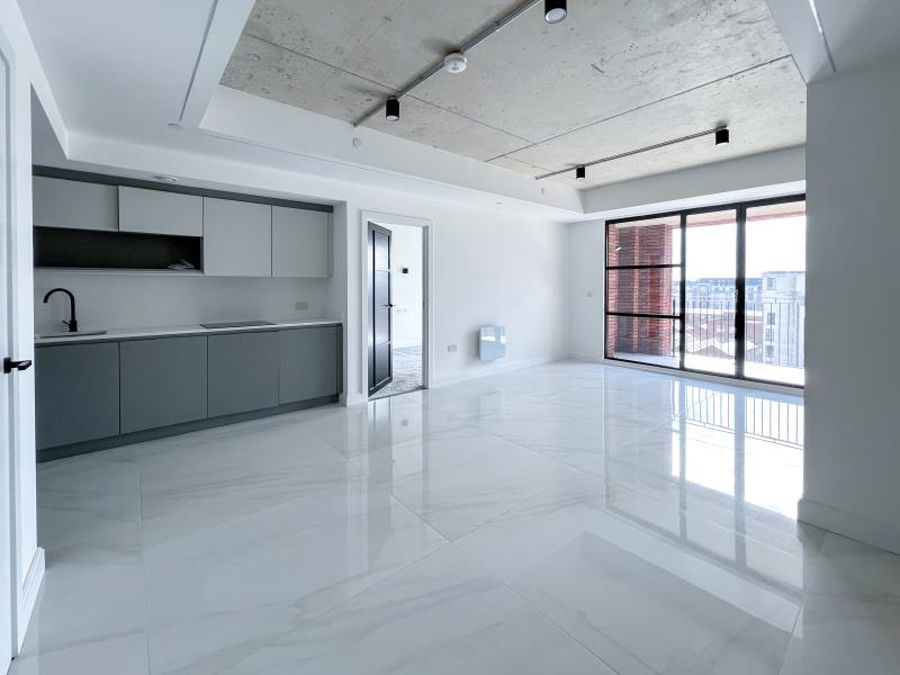 Apt 5.06 :: One Silk Street image 3