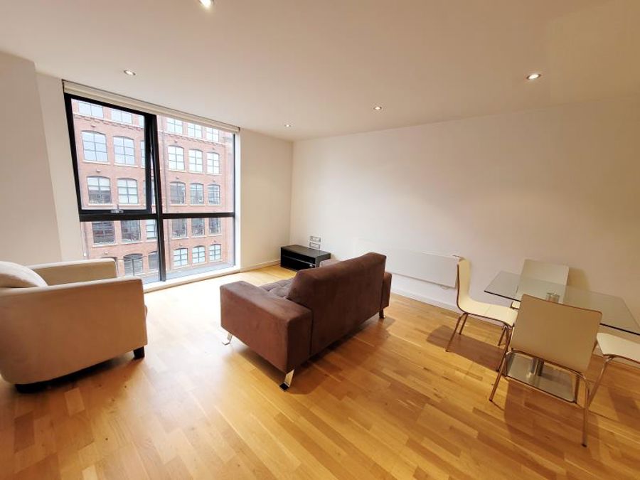 Apt 2.02 :: Flint Glass Wharf image 1