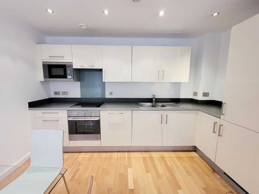 Apt 2.02 :: Flint Glass Wharf image 2