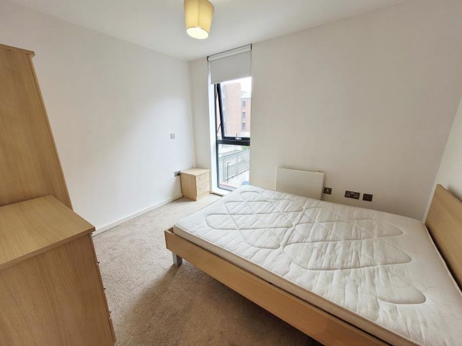 Apt 2.02 :: Flint Glass Wharf image 4
