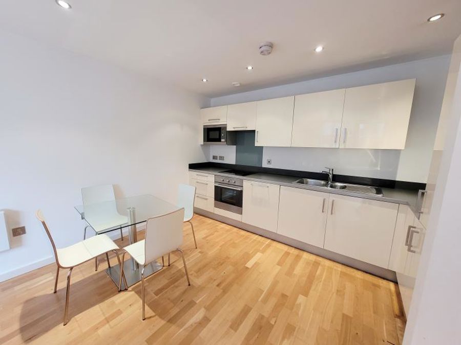 Apt 2.02 :: Flint Glass Wharf image 5