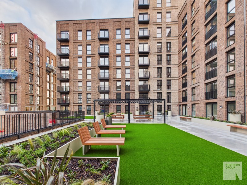 Berkley Square :: Salford image 2