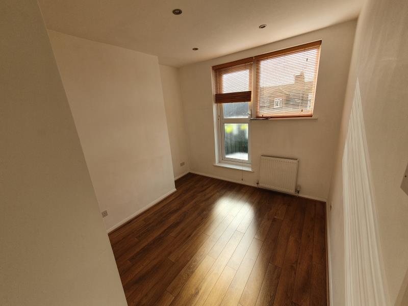 Flat 3 :: 17 Warwick Rd image 6