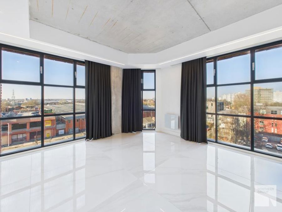 Apt 5.03 :: One Silk Street image 1