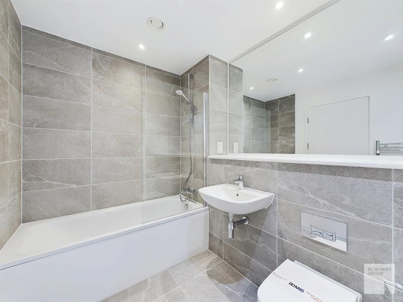 Victoria House image 8