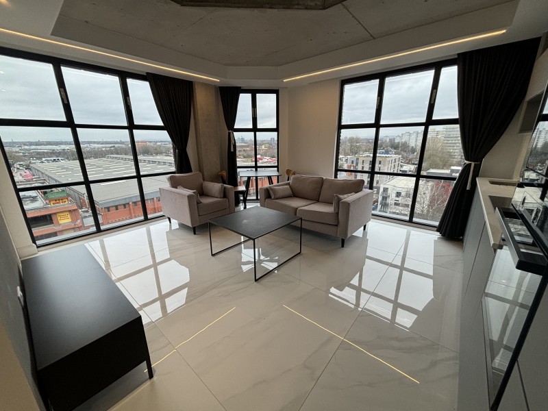 Apt 6.03 :: One Silk Street image 1