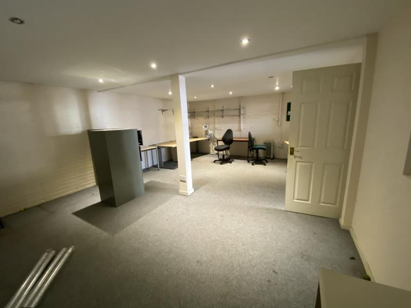 Unit 7 :: Crown Industrial image 9