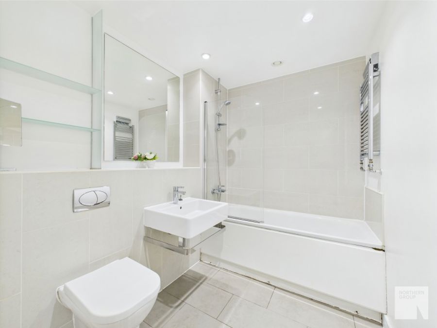 Apt 92, Islington Wharf image 5