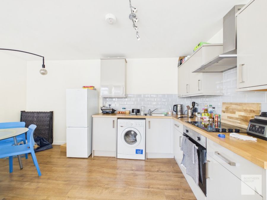 Apt 3 :: Vernon Street  image 2