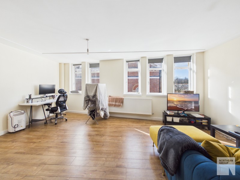 Apt 3 :: Vernon Street  image 4