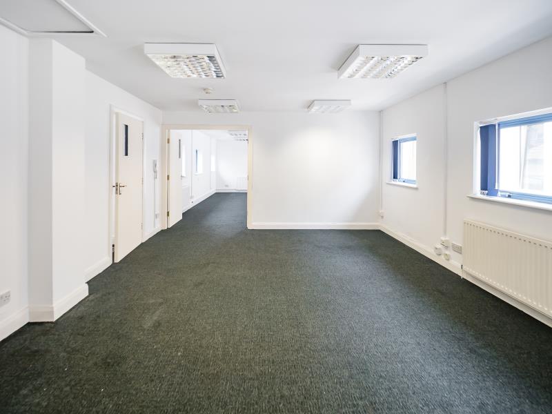 10 Bradley Street, NQ image 1