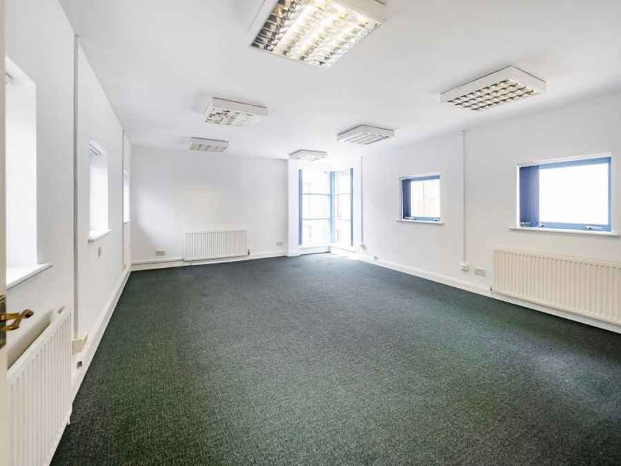 10 Bradley Street, NQ image 3