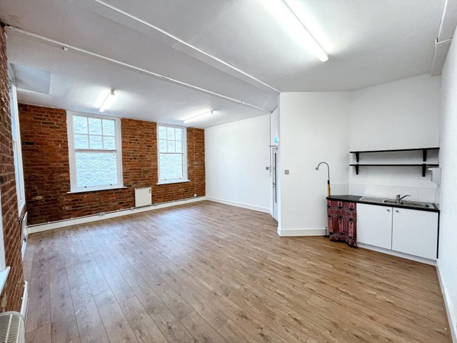 Suite 4, 65/67 Lever Street image 3