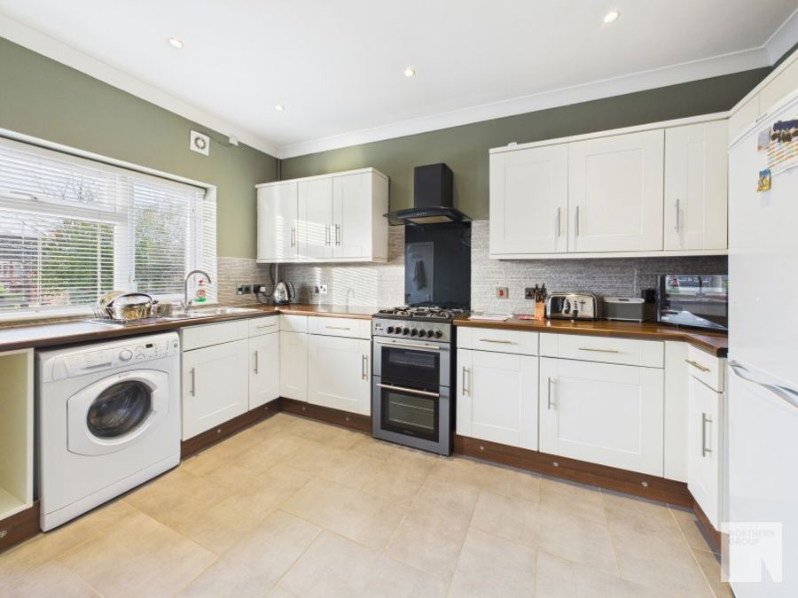 Temple Square :: Manchester image 2