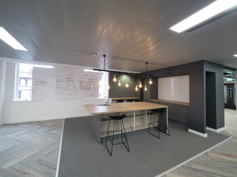 4.02 :: 19 Spring Gardens image 2