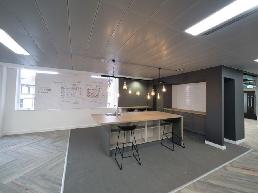 4.02 :: 19 Spring Gardens image 2