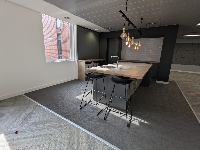 4.02 :: 19 Spring Gardens image 5