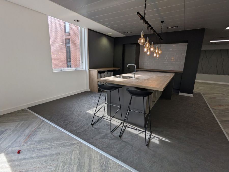 4.02 :: 19 Spring Gardens image 5