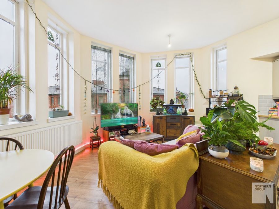 Apt 4 :: Vernon Street  image 1