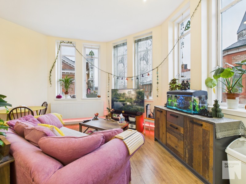 Apt 4 :: Vernon Street  image 3