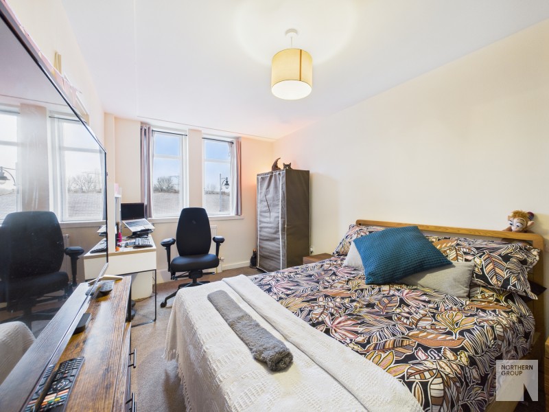 Apt 4 :: Vernon Street  image 5