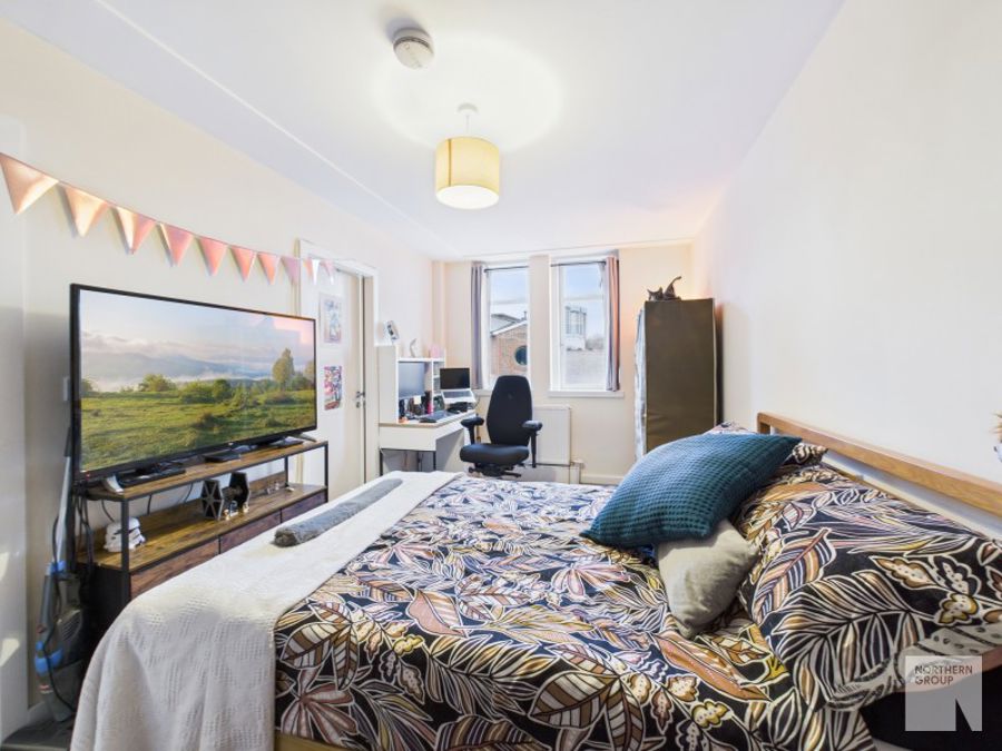 Apt 4 :: Vernon Street  image 6