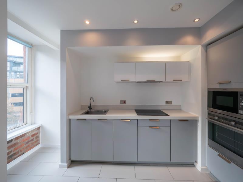 Apartment 2.08 :; Ice Plant image 4